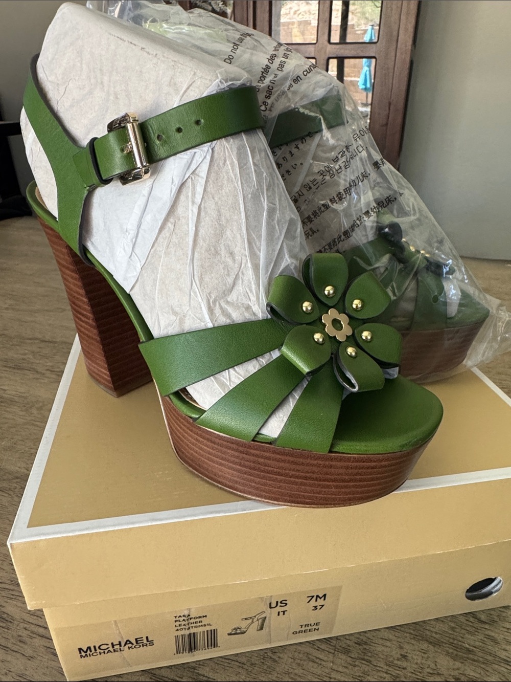 New Michael Kors true green Tara leather platform sandal size 7 women’s shoes